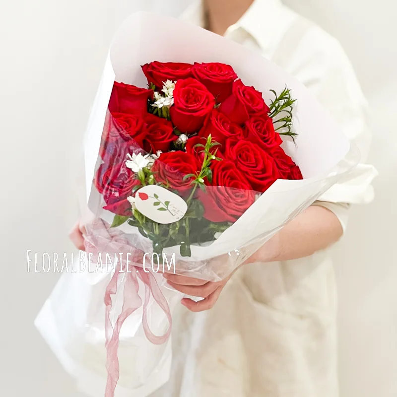 Romantic Red Rose And Greens Bouquet 1 红玫瑰与绿叶花束