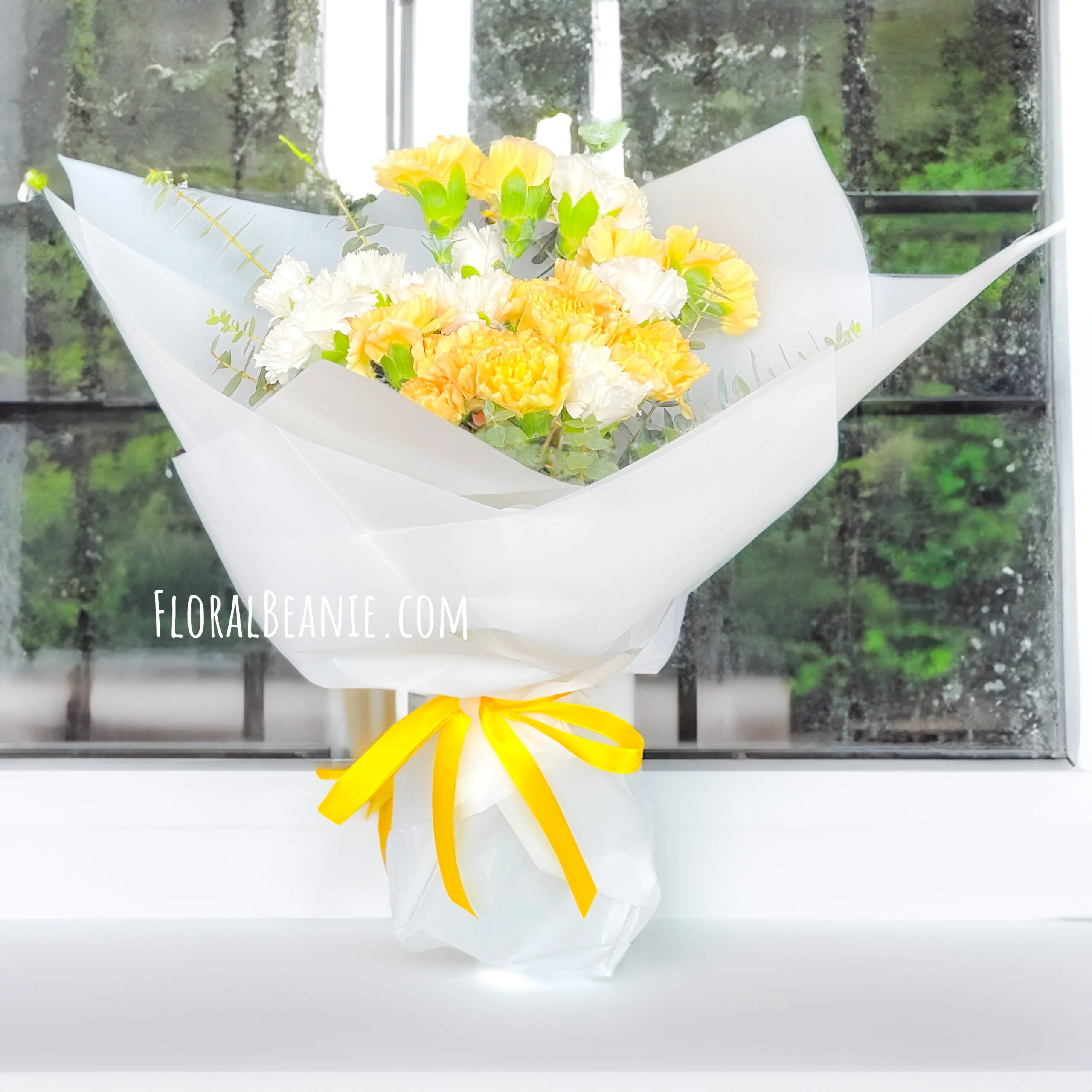 Cheerful Yellow Carnation Bouquet For Apology 1 欢快的黄色康乃馨花束