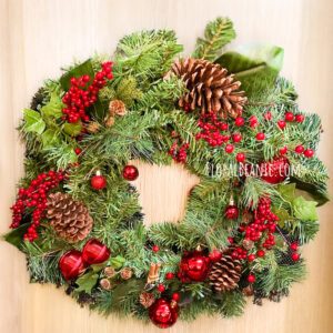 Big Pinecone Classic Christmas Wreath